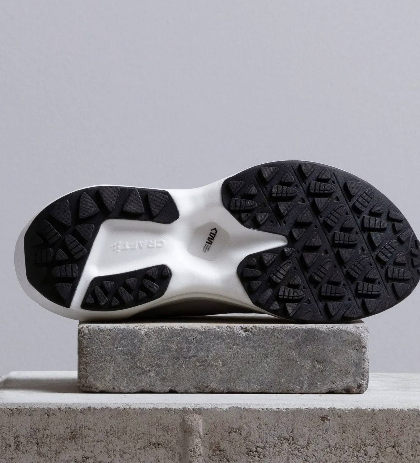 Road-To-Trail|Løping>Craft Sportswear Nordlite Ultra M Ash White-Black